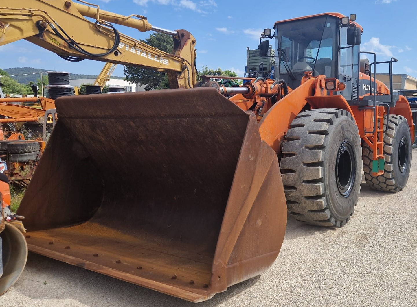 Pala Gommata Hyundai  HL 770 XTD – 7A anno 2009 ore lavorate 9800