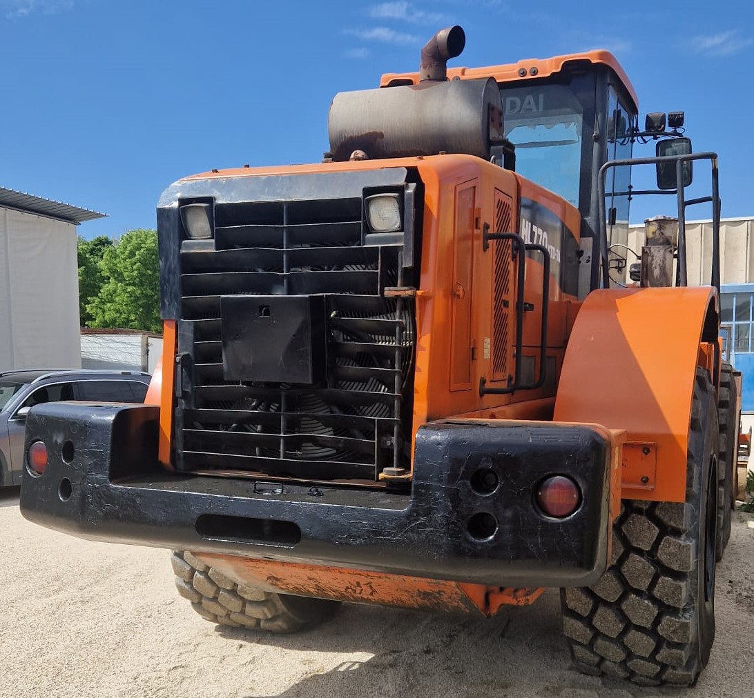 Pala Gommata Hyundai  HL 770 XTD – 7A anno 2009 ore lavorate 9800