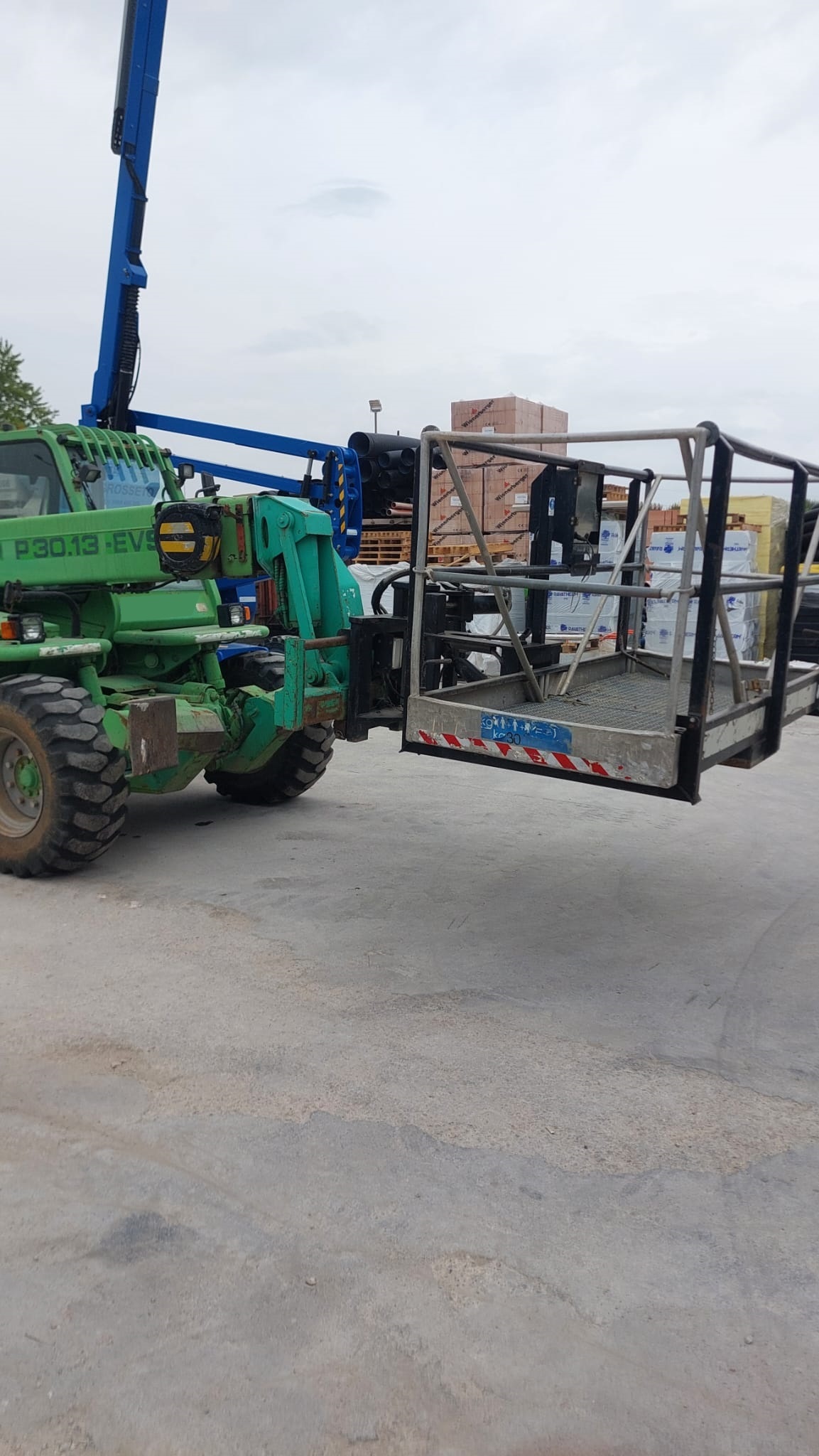 Merlo 30.13 fisso anno 1997 ore 7600