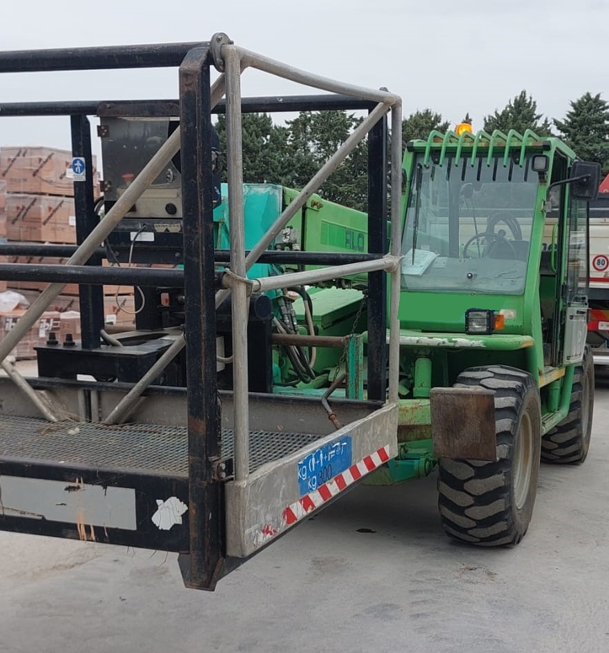 Merlo 30.13 fisso anno 1997 ore 7600